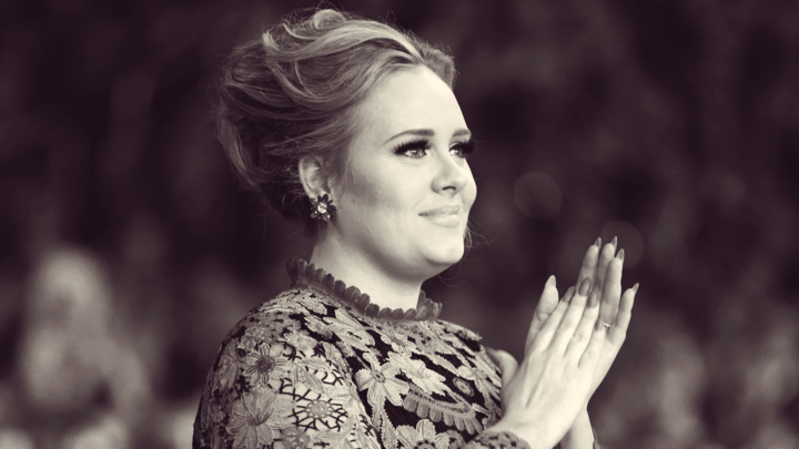 Adele divulga mais uma inédita, assista “When We Were Young”