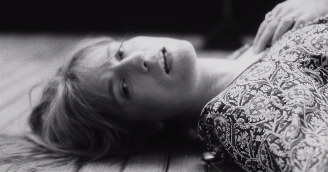 Florence + Machine está de volta: ouça a deliciosa música ‘Sky Full of Song’