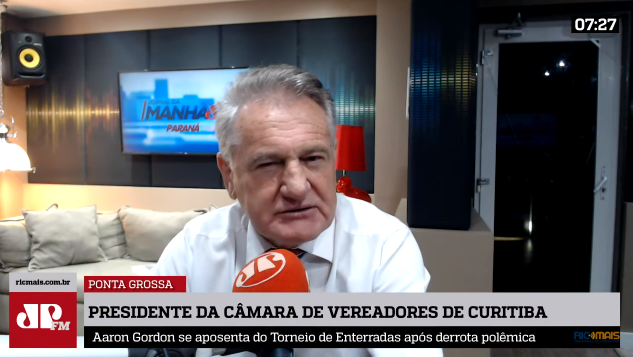 Com medo de pressão popular, Câmara de Curitiba congela salários de vereadores