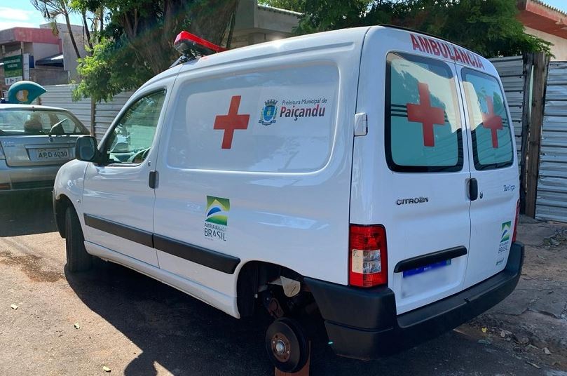 Ladrões furtam rodas de ambulância nova em Paiçandu, no noroeste do Paraná