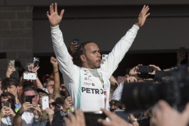Lewis Hamilton se torna hexacampeão da Fórmula 1