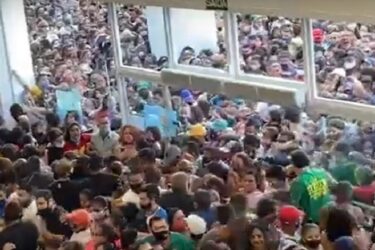 Inauguração causa aglomeração e loja da Havan é fechada; veja vídeos