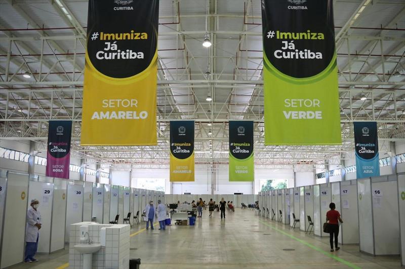 Curitiba vacinou 725.892 pessoas com a primeira dose da vacina contra a Covid-19
