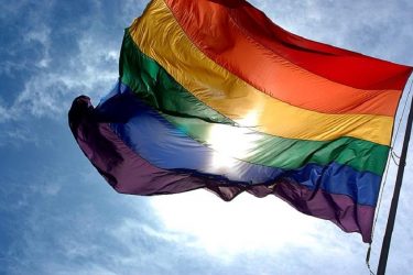 Reino Unido amplia perdão a todos condenados por leis que proibiam relações homossexuais