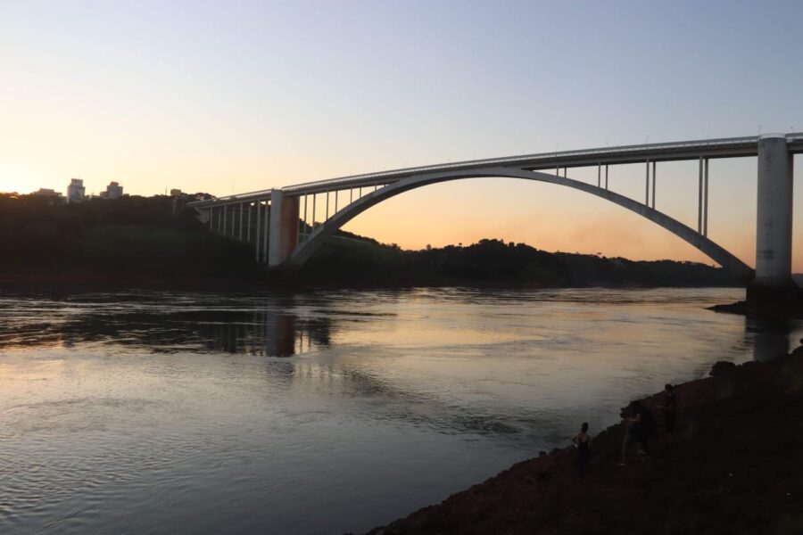 Polícia Federal recebe extraditado do Paraguai, pela Ponte da Amizade