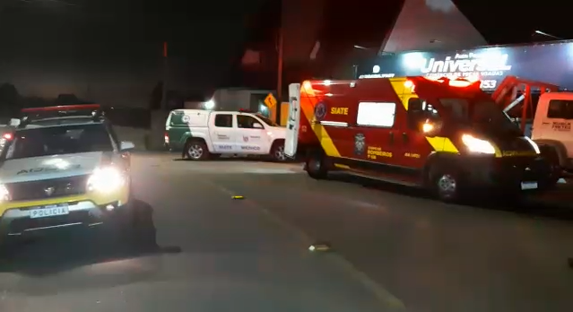 Motociclista fica em estado grave ao bater contra muro no bairro Abranches, em Curitiba