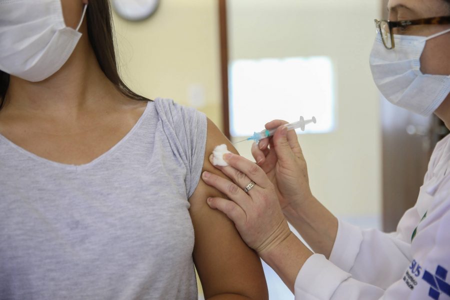 Londrina libera cadastramento de adolescentes para vacina da Covid-19