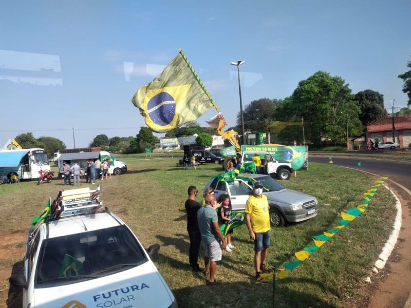 Manifestantes fazem concentrações às margens de rodovias em Maringá e região