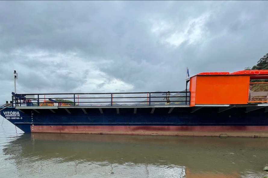 Ferry boat de Guaratuba é fiscalizado pelo DER-PR durante o feriado prolongado
