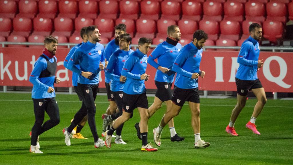 Athletic Bilbao enfrenta o desesperado Levante para encostar no G4 do Espanhol