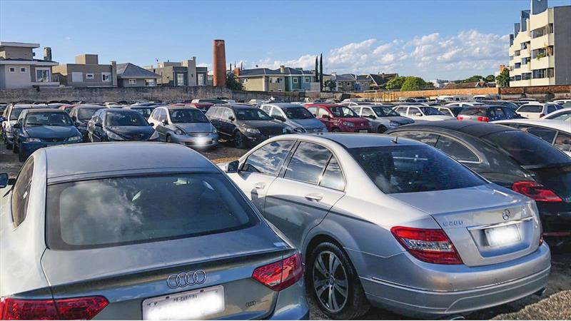 Leilão da Setran reúne 218 veículos com lances iniciais de R$ 800 a R$ 4 mil