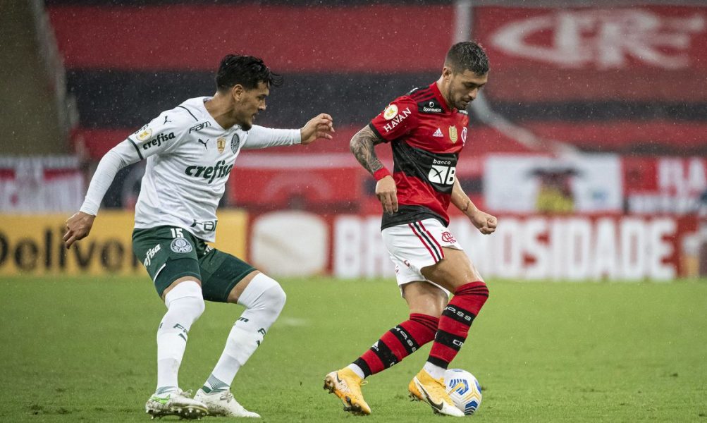 Flamengo e Palmeiras buscam vitória na Libertadores neste sábado (27)