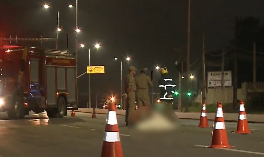 Motorista foge após atropelar e matar pedestre na Rodovia da Uva, em Colombo