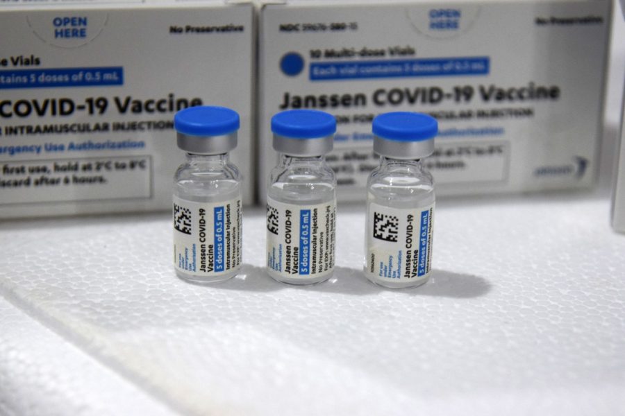 Mais 136 mil doses de vacinas Janssen chegam ao Paraná nesta terça-feira (14)