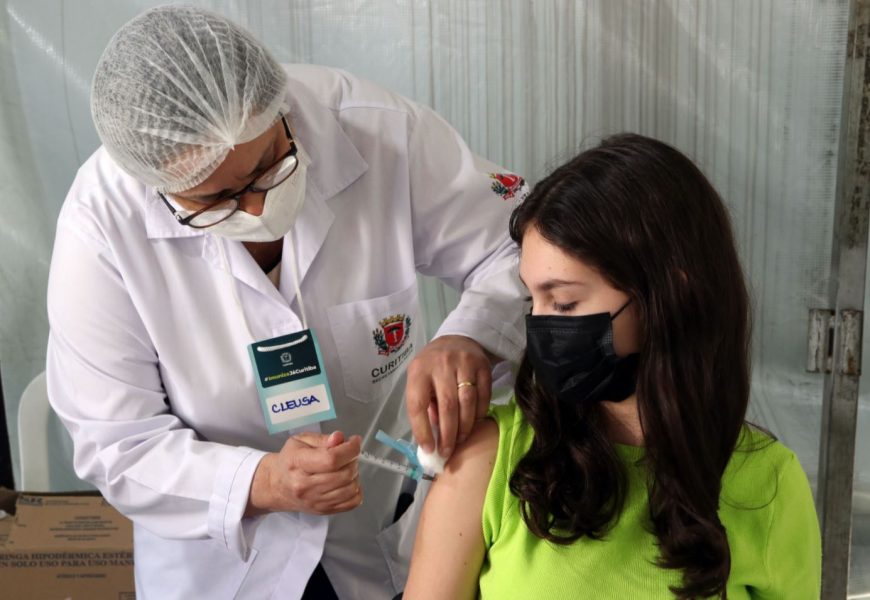 Veja quem deve vacinar na primeira semana de janeiro em Curitiba