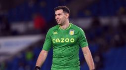 Aston Villa renova com Emiliano Martínez até 2027