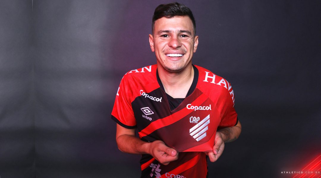 Athletico anuncia a contratação do volante Hugo Moura, emprestado pelo Flamengo