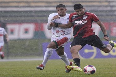 Athletico vence o Velo Clube e assume a liderança do Grupo 12 da Copinha