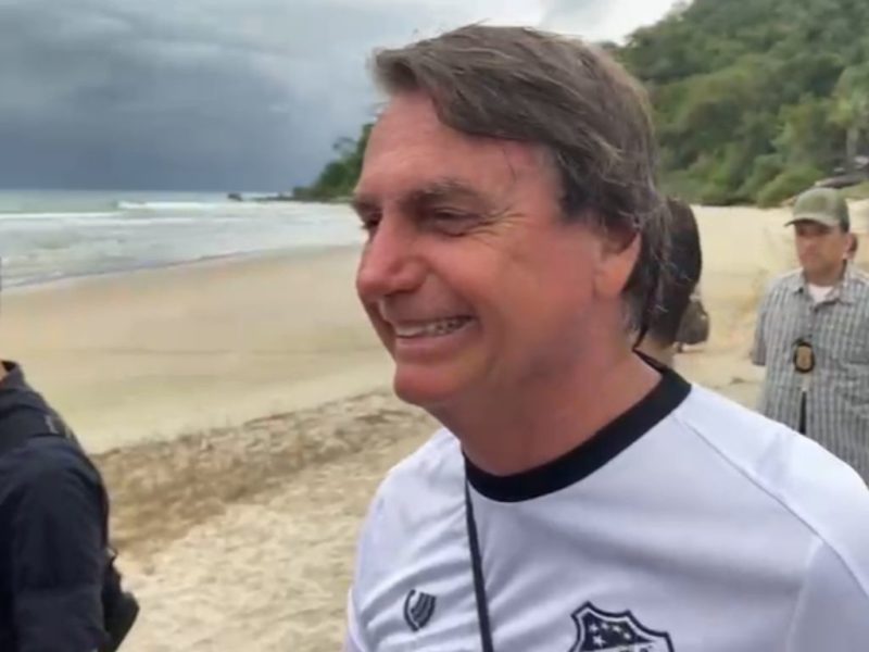 Bolsonaro deve visitar Guaratuba neste sábado (1º), diz PM