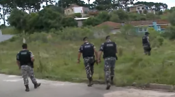 Casal suspeito de roubar casas em Fazenda Rio Grande é preso