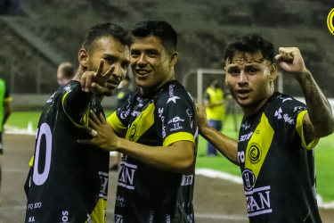 Com gols de Samuel e Robinho, Cascavel vence o União pela segunda rodada do Paranaense