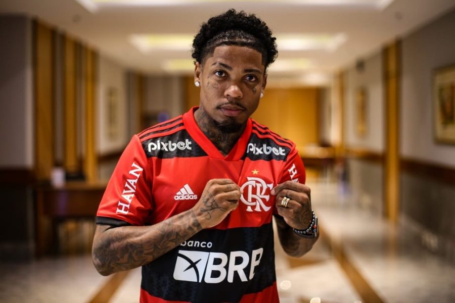 Marinho fala em sonho ao acertar com Flamengo