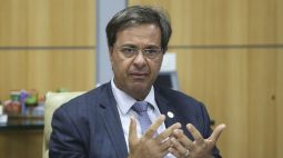 Ministro do Turismo é diagnosticado com Covid-19 dias após agenda com Bolsonaro