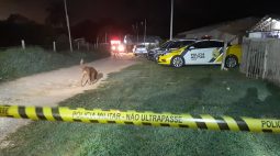 Suspeito recebe PM a tiros e morre durante confronto, em Araucária