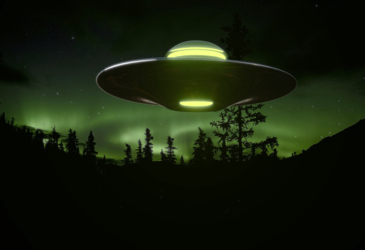 Uri Geller afirma que há uma ‘invasão alienígena em massa chegando’ em breve