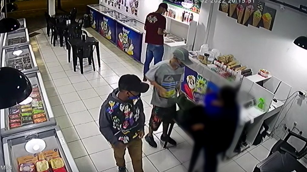PM procura suspeitos que assaltaram comércio em Londrina e levaram pote de sorvete