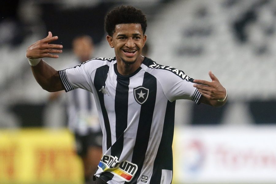 Coritiba se aproxima da contratação do lateral-direito Warley, ex-Botafogo
