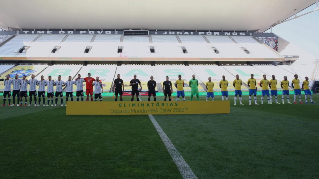 Fifa decide manter clássico entre Brasil e Argentina e reduz multas às federações