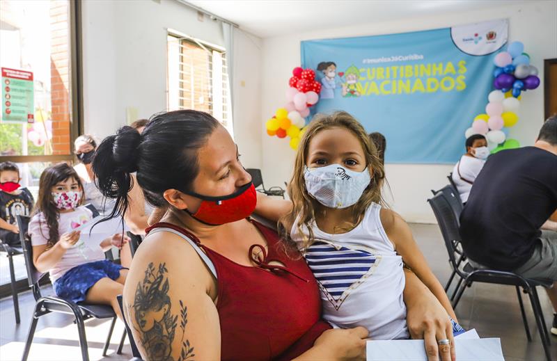 Covid-19: Curitiba abre repescagem para todas as crianças já convocadas para vacinação