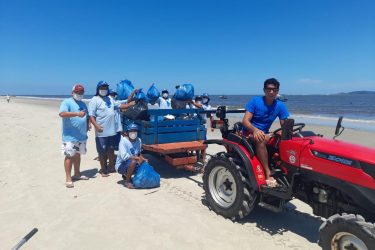 Sanepar recolhe mais de 670 toneladas de lixo do litoral paranaense neste verão
