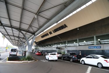 CCR assume operação dos aeroportos de Londrina e do Bacacheri nesta quarta (9)