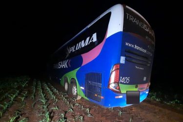 Ônibus com 38 passageiros que ia de Foz a SP é assaltado no noroeste do PR