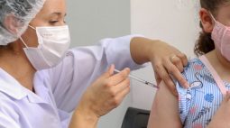 Curitiba convoca pessoas entre 50 e 59 anos para vacinação contra a gripe
