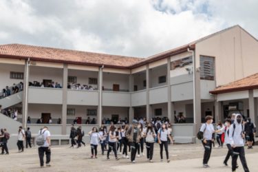 Secretário comenta casos de violência nas escolas paranaenses e espera retorno à normalidade em breve