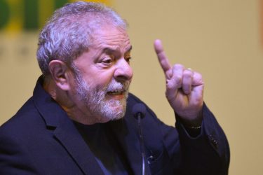 Lula se mantêm na liderança da disputa pela presidência, aponta pesquisa