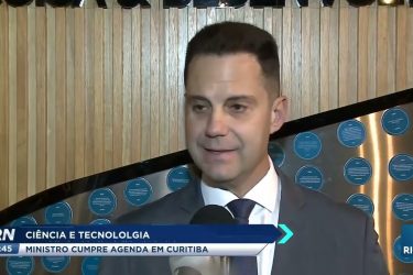 Ciência e tecnologia, ministro cumpre agenda em Curitiba