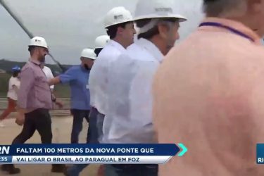 Faltam 100 metros da nova ponte que vai ligar o Brasil ao Paraguai, em Foz