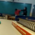 Aluna e professora são filmadas trocando socos em sala de aula do Paraná