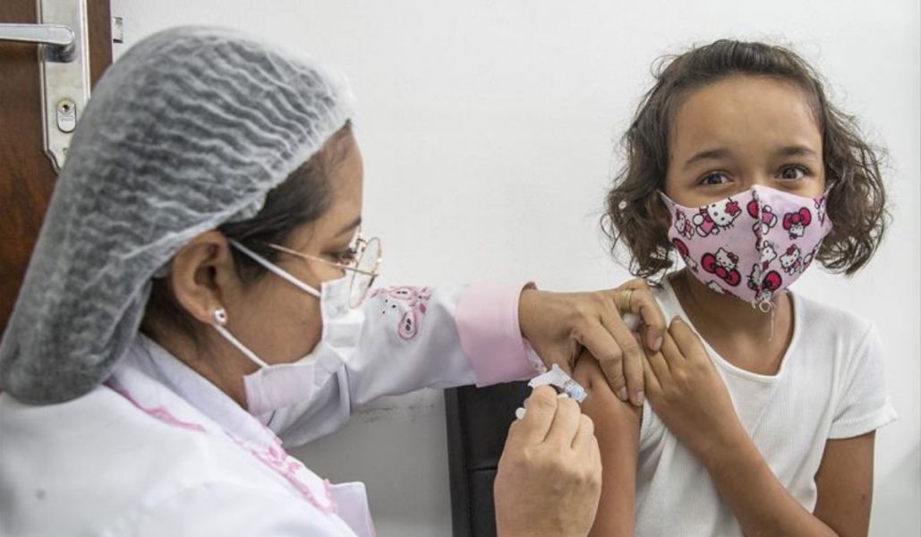 Curitiba convoca mais de 10 mil pessoas para vacinação contra a Covid-19
