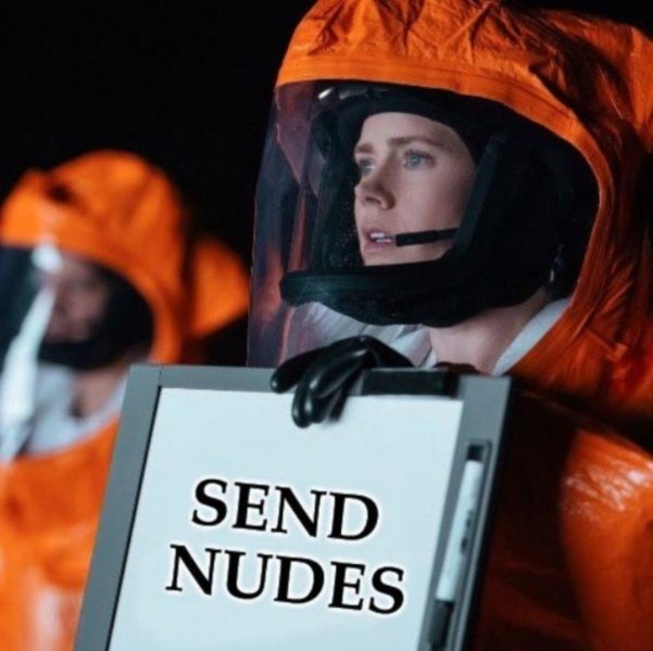 Nasa estuda enviar nudes para o espaço para atrair alienígenas