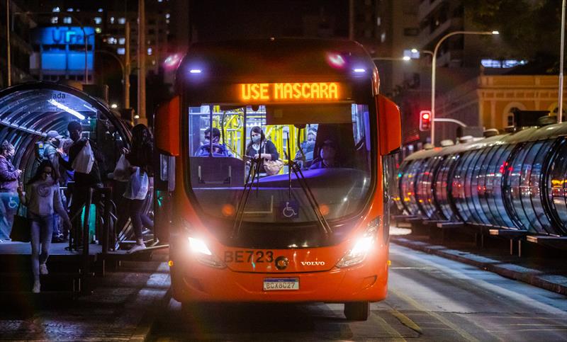 Greve de ônibus em Curitiba: saiba como está a negociação com os trabalhadores