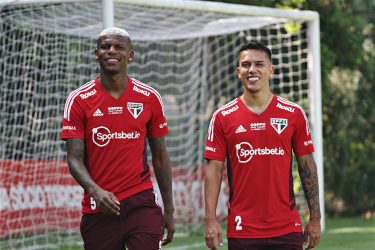 Arboleda fala sobre fase artilheira no São Paulo: “Gosto de fazer gols”