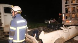 Adolescente morre em acidente entre carro e caminhão nos Campos Gerais (PR)