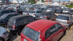 Setran realiza leilão de 445 veículos em Curitiba; há lances a partir de R$ 700