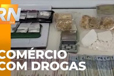 Homem usava comércio para vender drogas: estavam escondidas por toda parte