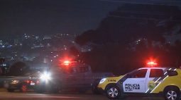 Adolescente em carro roubado morre após apontar arma para policiais, em Colombo